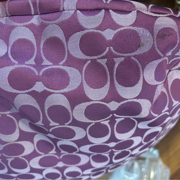 Coach D1269-F19232 Penelope Signature Sateen Pocket Hobo in Purple Jacquard VGUC - Picture 12 of 14